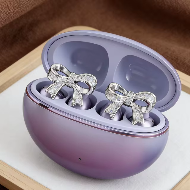 Decorative Earphone Clips with Pearls - Elegant Design