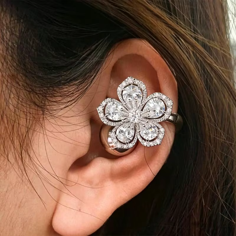 Decorative Earphone Clips with Pearls - Elegant Design - Image 4