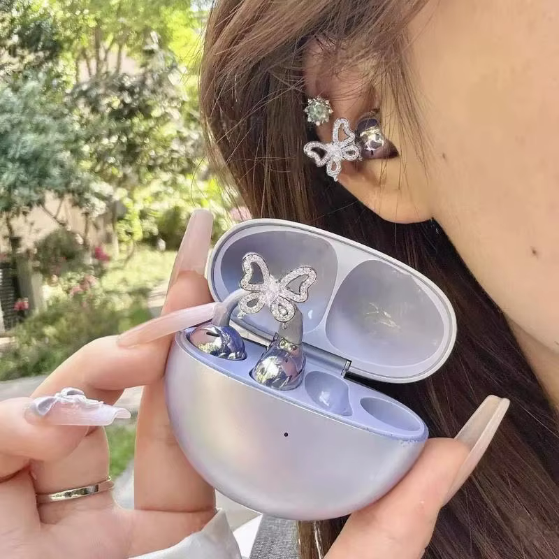 Decorative Earphone Clips with Pearls - Elegant Design - Image 5
